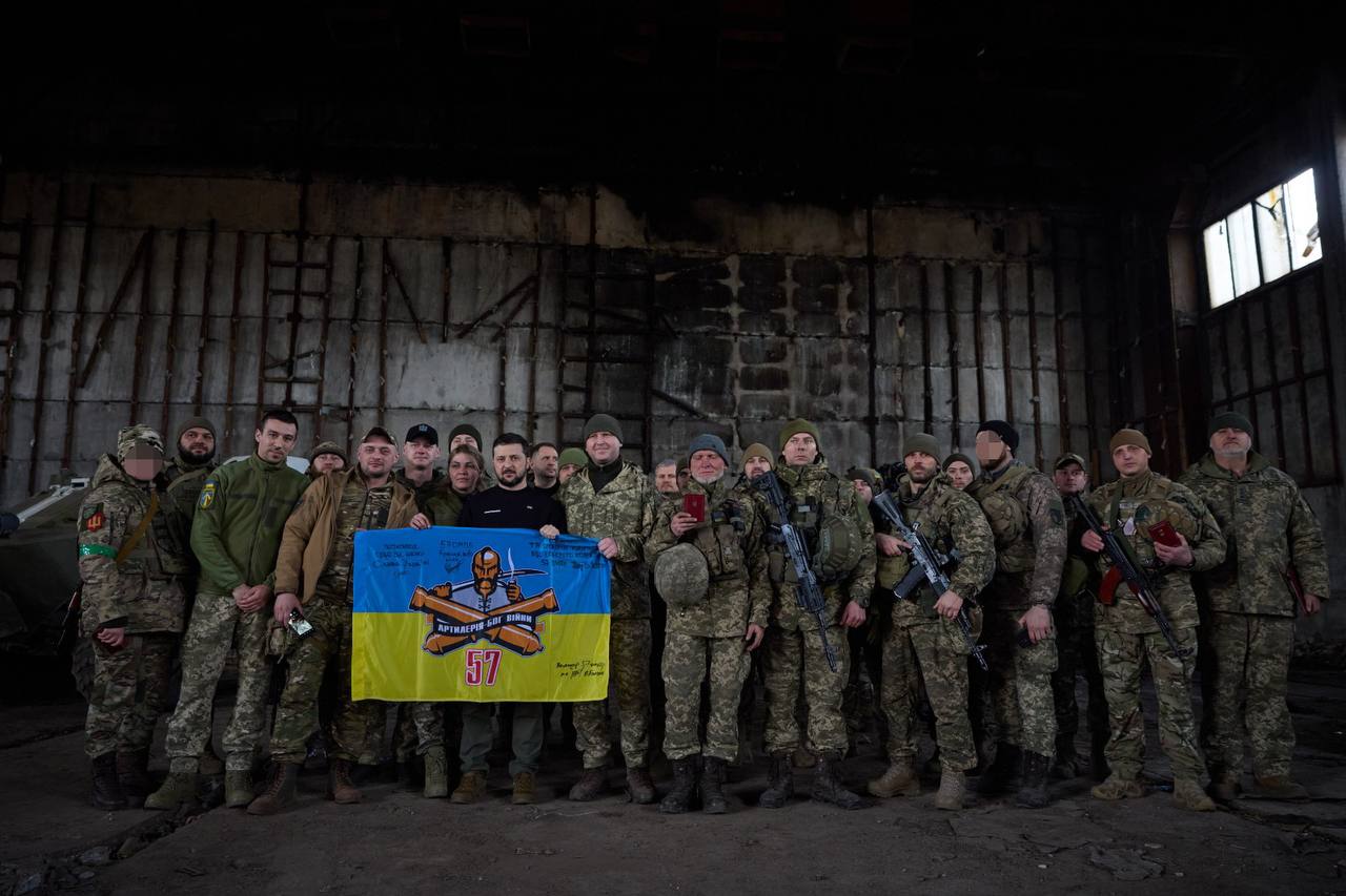 Ukraine’s president Zelenskyy visited the Bakhmut direction, where Russians are trying to encircle the city