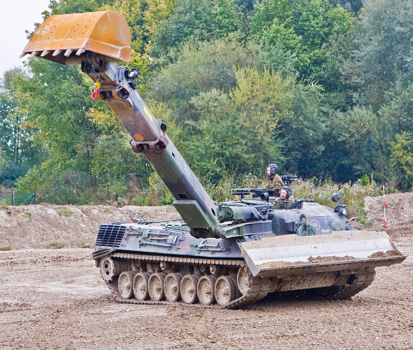The Bunderwehr’s Pionierpanzer Dachs engineering vehicle.Photo: Source. ~