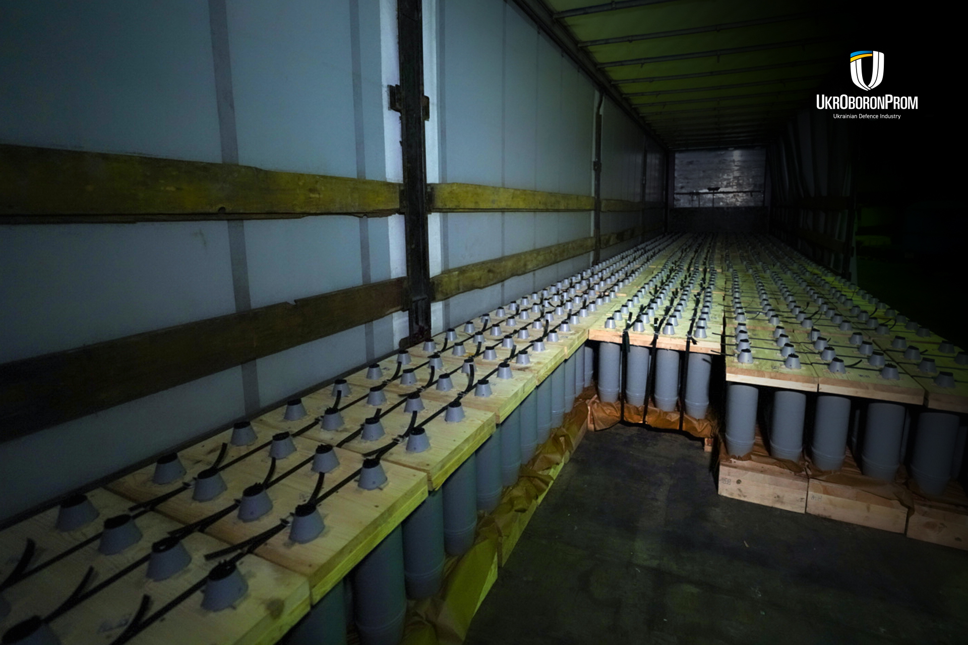 First batch of 122 mm shells made by Ukraine’s defense enterprise abroad arrived to the frontline
