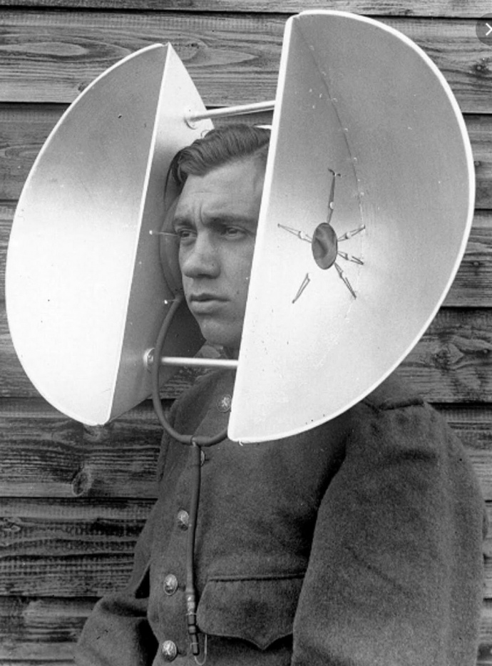 Dutch acoustic locator in 1930. Image by Zvook ~