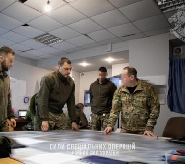 Ukraine SOF commander inspected units defending Donetsk’s Bakhmut