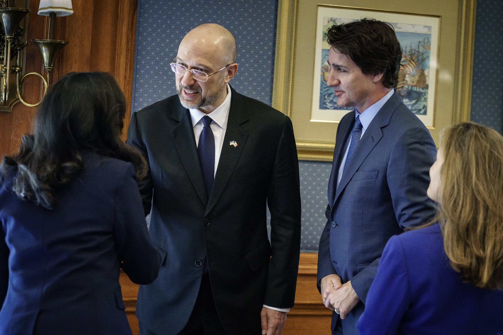 Canada approves 21k rifles and machine guns with ammunition for Ukraine during Ukraine’s PM visit