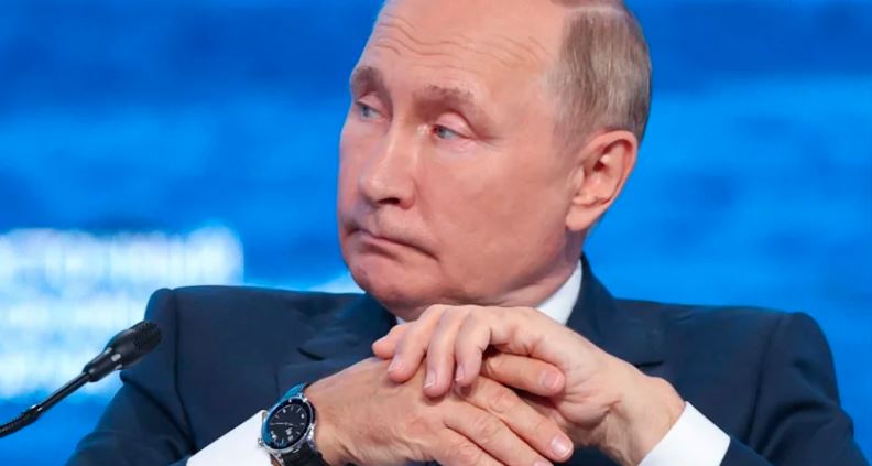 “Highly likely” first call to replace Putin made on Russian state television – British Intel