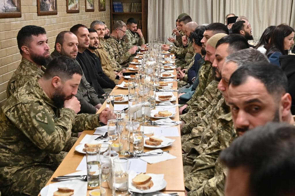 In first for Ukraine, Zelenskyy takes part in Muslim Iftar, announcing new official tradition