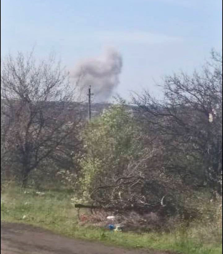 Plume of smoke reportedly in occupied Ilovaisk, Donetsk Oblast, after an explosion on the morning of 24 April 2023. Photo: source. ~