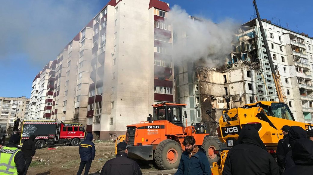 Recent Ukraine missile strikes by Russia may have aimed at military supplies, reserves – British intel