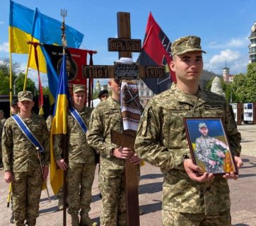Mourners gather in Kyiv to honor fallen Ukrainian soldier killed in action near Bakhmut