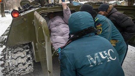 Einwohner von Donezk befürchten, dass ihre zwangsweise Evakuierung einen Großangriff auf Avdiivka bedeutet
